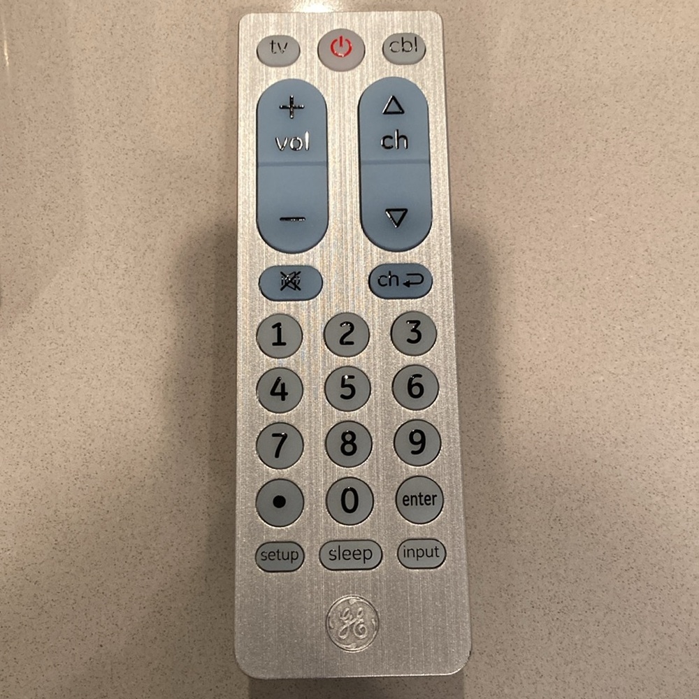 UltraPro Universal Remote - Picture 8 of 9